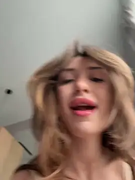 mollyyank online show from March 28, 12:17 pm