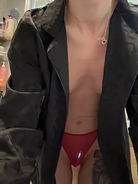 mollyyank online show from March 20, 8:15 am