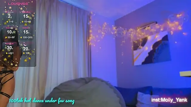 mollyyank online show from October 21, 10:03 am