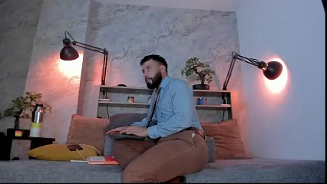 bruno woods online show from December 19, 12:14 am