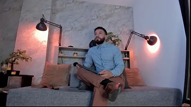 bruno woods online show from December 18, 12:09 pm