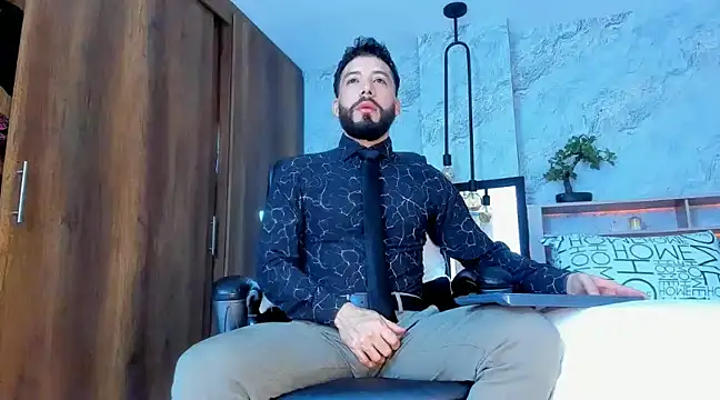 Snapshot of bruno_woods chatting on February 22, 4:30 pm bruno woods online show from February 22, 4:30 pm