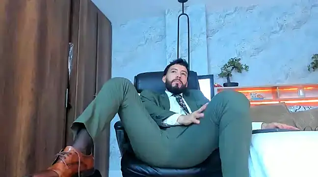 Snapshot of bruno_woods chatting on March 11, 8:20 pm bruno woods online show from March 11, 8:20 pm