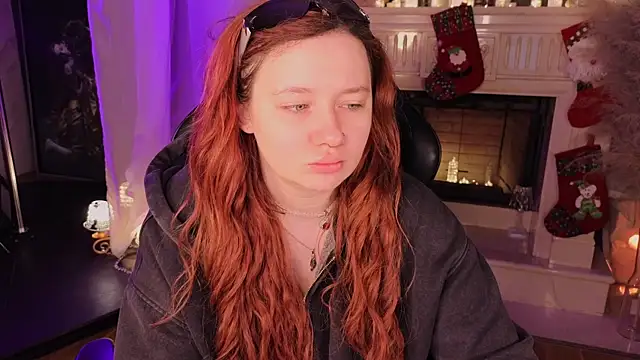 carolina elf online show from December 5, 2:37 pm