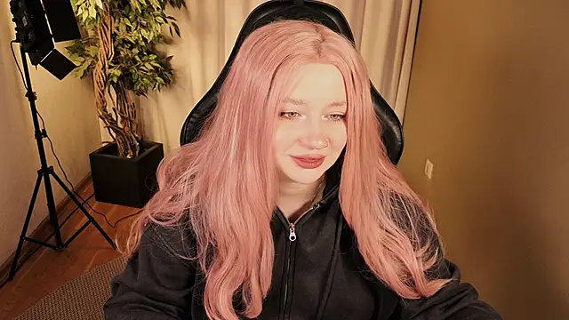 carolina elf online show from March 26, 5:17 am