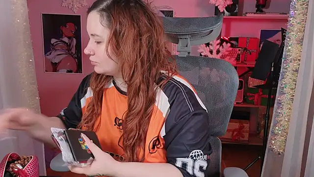 carolina elf online show from January 11, 5:25 am