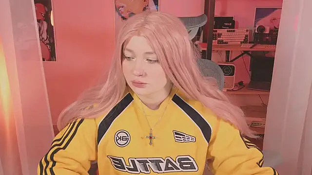 carolina elf online show from April 3, 7:15 am