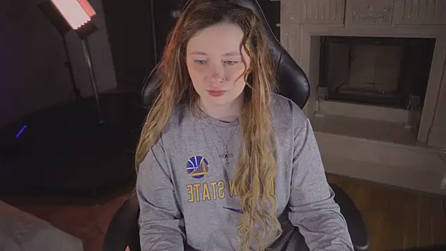 carolina elf online show from April 12, 5:44 am