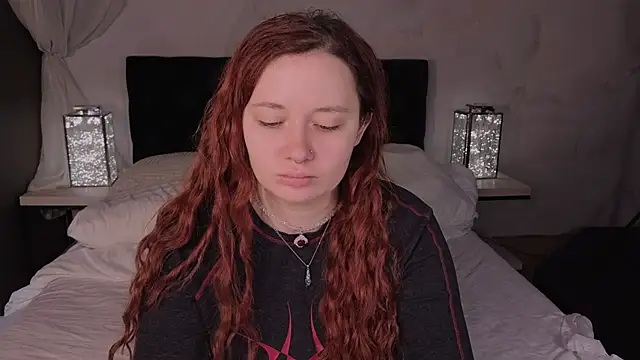 carolina elf online show from October 26, 9:31 am