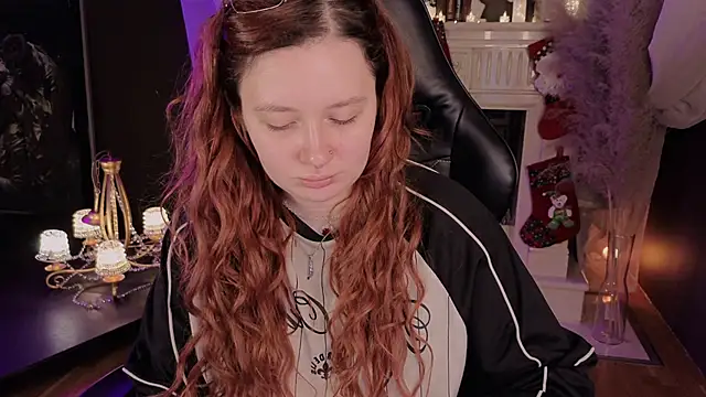 carolina elf online show from December 3, 9:42 am