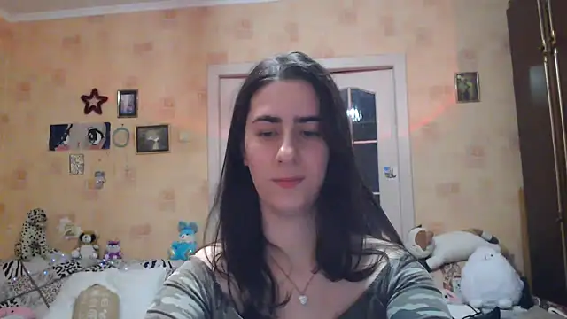 Snapshot of INELIKA chatting on December 20, 9:28 pm INELIKA online show from December 20, 9:28 pm