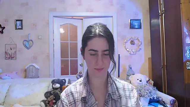 Snapshot of INELIKA chatting on November 17, 8:35 pm INELIKA online show from November 17, 8:35 pm