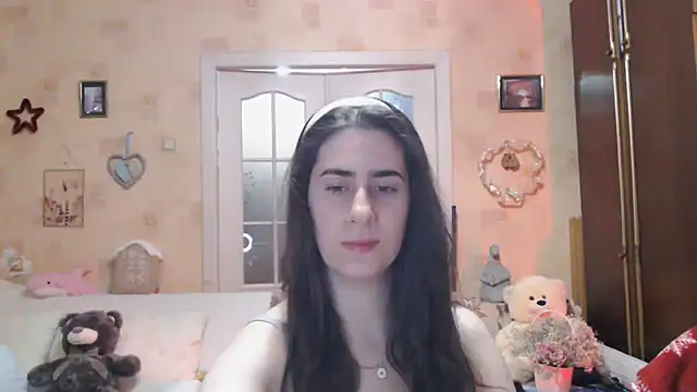 Snapshot of INELIKA chatting on November 13, 8:02 pm INELIKA online show from November 13, 8:02 pm