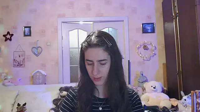 Snapshot of INELIKA chatting on November 5, 4:43 pm INELIKA online show from November 5, 4:43 pm