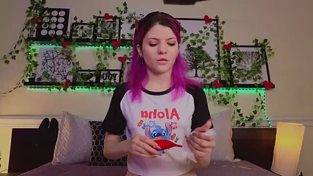 Snapshot of Katya_Zaitseva chatting on February 18, 8:25 pm Katya Zaitseva online show from February 18, 8:25 pm