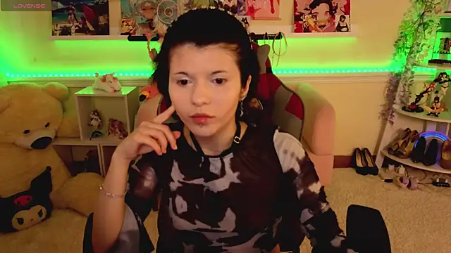 Snapshot of Katya_Zaitseva chatting on June 5, 12:55 pm Katya Zaitseva online show from June 5, 12:55 pm