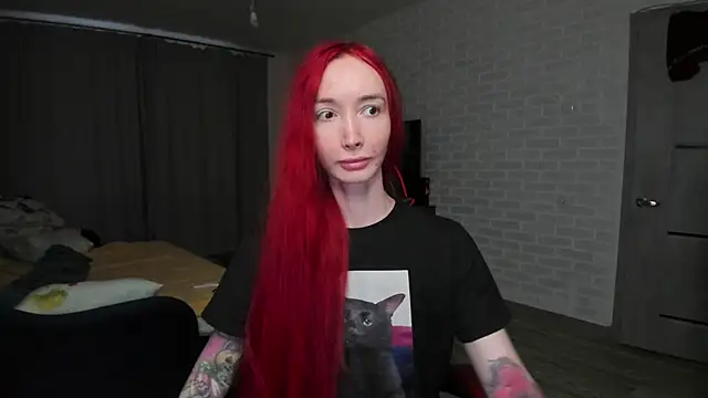 Roxy Silver online show from February 14, 6:02 am