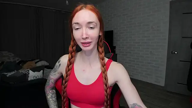 Roxy Silver online show from December 1, 7:59 pm