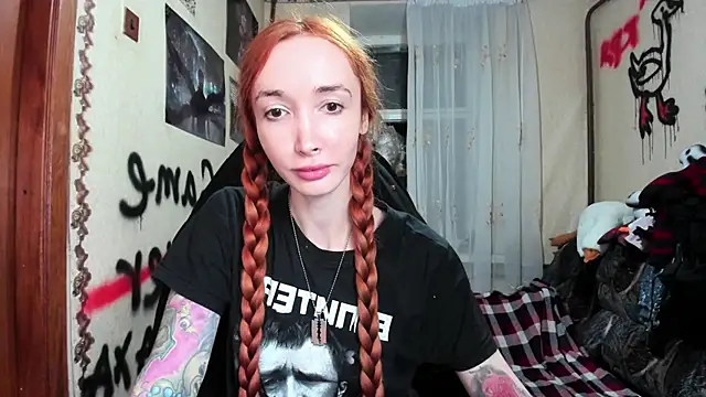 Roxy Silver online show from November 20, 8:09 pm