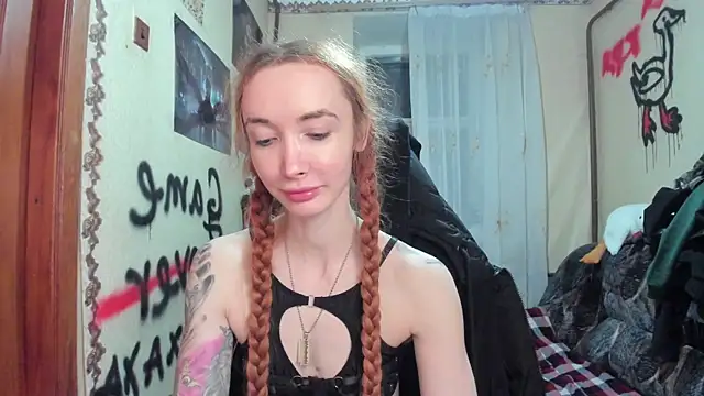 Snapshot of Roxy_Silver chatting on February 26, 6:59 pm Roxy Silver online show from February 26, 6:59 pm