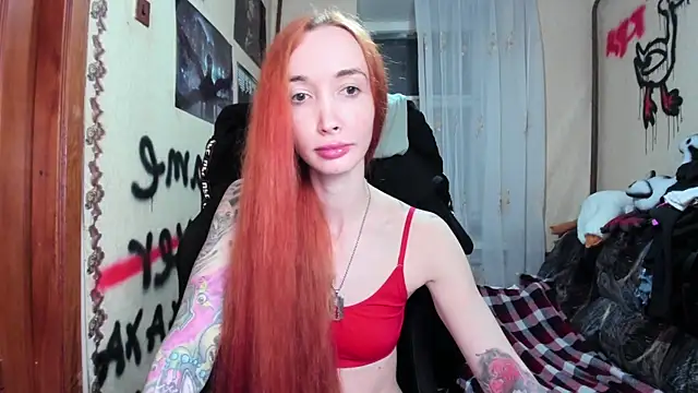 Snapshot of Roxy_Silver chatting on October 4, 9:05 pm Roxy Silver online show from October 4, 9:05 pm