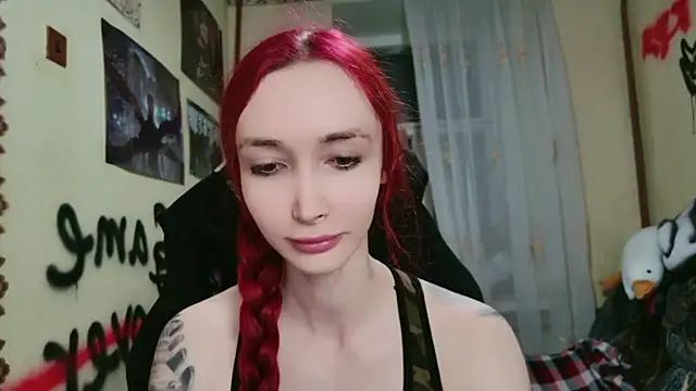 Snapshot of Roxy_Silver chatting on June 11, 7:44 pm Roxy Silver online show from June 11, 7:44 pm