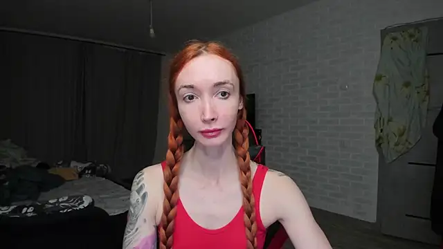 Roxy Silver online show from December 5, 4:05 pm