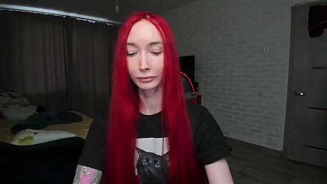 Roxy Silver online show from February 13, 11:43 am