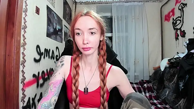 Snapshot of Roxy_Silver chatting on September 20, 8:47 pm Roxy Silver online show from September 20, 8:47 pm
