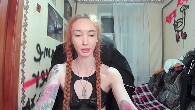 Snapshot of Roxy_Silver chatting on March 1, 11:04 pm Roxy Silver online show from March 1, 11:04 pm