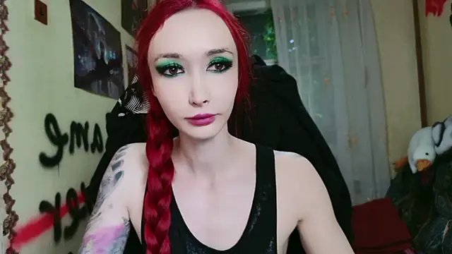 Snapshot of Roxy_Silver chatting on June 3, 1:12 pm Roxy Silver online show from June 3, 1:12 pm