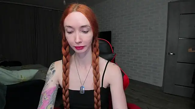Snapshot of Roxy_Silver chatting on September 12, 9:03 pm Roxy Silver online show from September 12, 9:03 pm