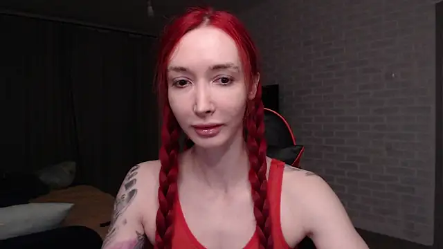 Snapshot of Roxy_Silver chatting on June 9, 8:43 pm Roxy Silver online show from June 9, 8:43 pm