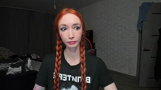 Roxy Silver online show from November 18, 8:12 pm