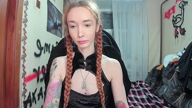 Snapshot of Roxy_Silver chatting on March 1, 12:17 am Roxy Silver online show from March 1, 12:17 am