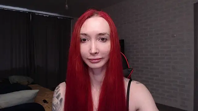 Snapshot of Roxy_Silver chatting on June 20, 9:03 am Roxy Silver online show from June 20, 9:03 am