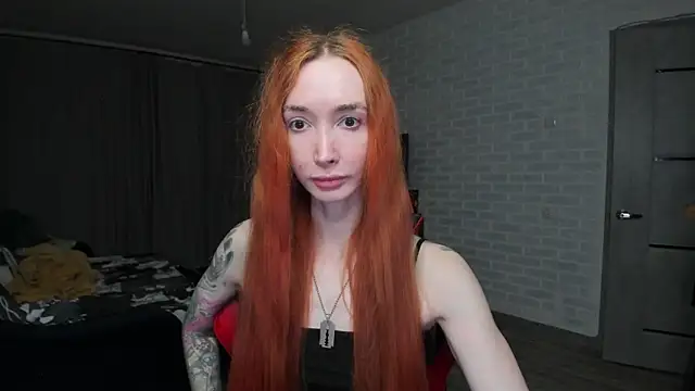 Roxy Silver online show from October 25, 9:04 pm