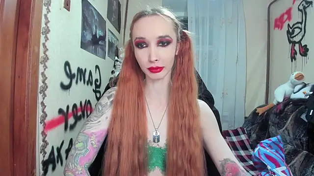 Snapshot of Roxy_Silver chatting on February 20, 9:53 pm Roxy Silver online show from February 20, 9:53 pm