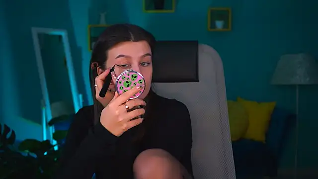 Snapshot of NicoleMun chatting on February 7, 5:07 pm NicoleMun online show from February 7, 5:07 pm