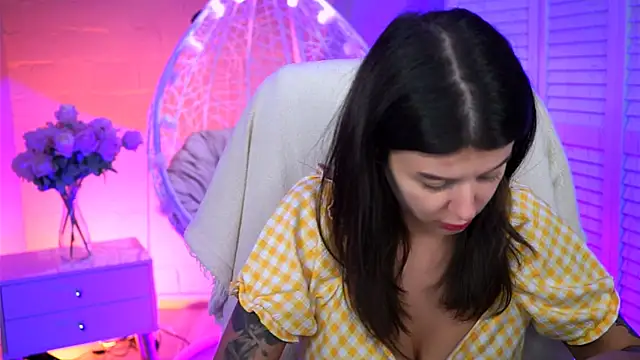 Snapshot of NicoleMun chatting on March 13, 12:56 pm NicoleMun online show from March 13, 12:56 pm