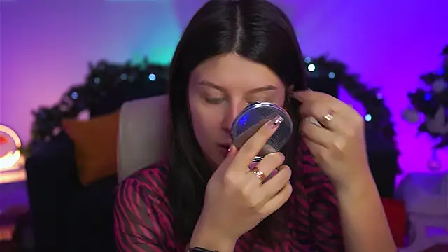 Snapshot of NicoleMun chatting on January 26, 5:23 am NicoleMun online show from January 26, 5:23 am