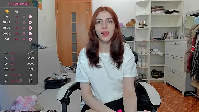 broosnica1 online show from May 8, 9:46 am