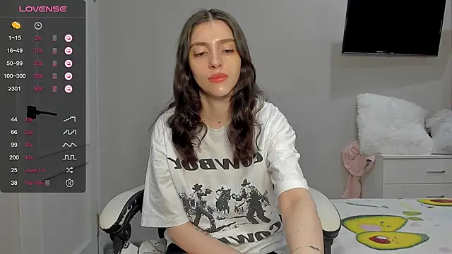 broosnica1 online show from February 9, 10:46 am