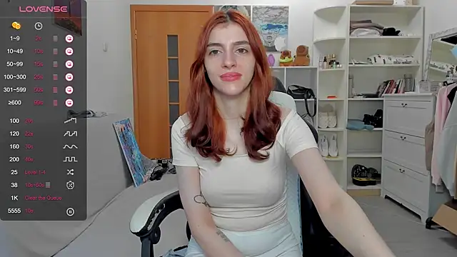 Snapshot of broosnica1 chatting on June 30, 6:13 am broosnica1 online show from June 30, 6:13 am