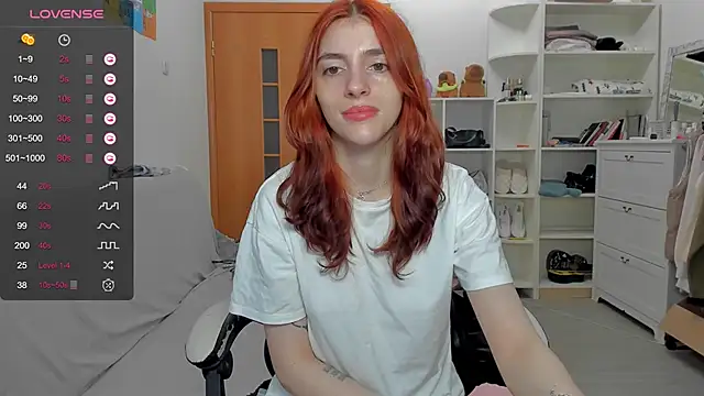 Snapshot of broosnica1 chatting on June 11, 8:00 am broosnica1 online show from June 11, 8:00 am