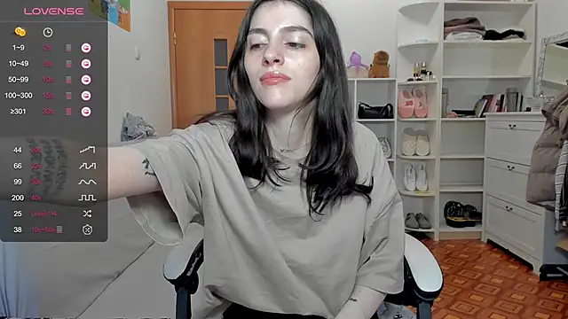 broosnica1 online show from April 23, 1:35 pm