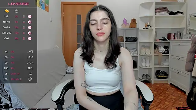 broosnica1 online show from April 15, 7:14 am