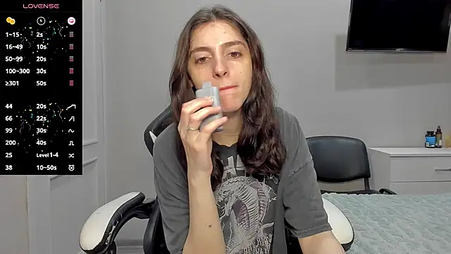 broosnica1 online show from October 12, 8:37 am