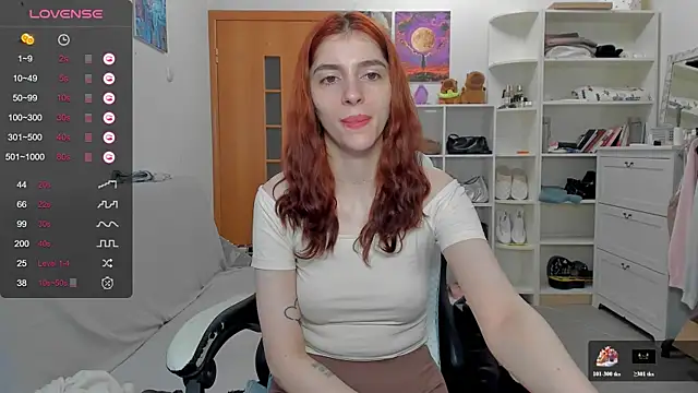 Snapshot of broosnica1 chatting on June 19, 5:57 am broosnica1 online show from June 19, 5:57 am