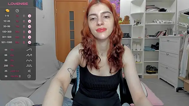 Snapshot of broosnica1 chatting on June 16, 6:46 am broosnica1 online show from June 16, 6:46 am